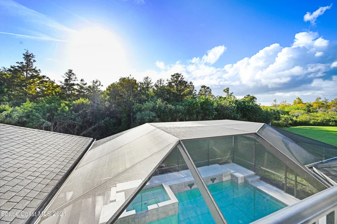Photo of 882 Oak Park Drive