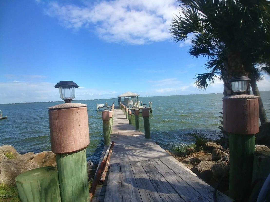 Photo of 3799 Riverside Drive