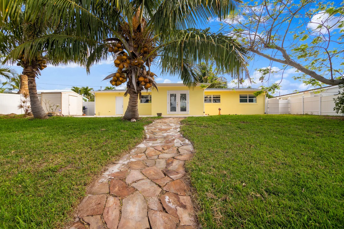 Photo of 426 Atlantis Drive