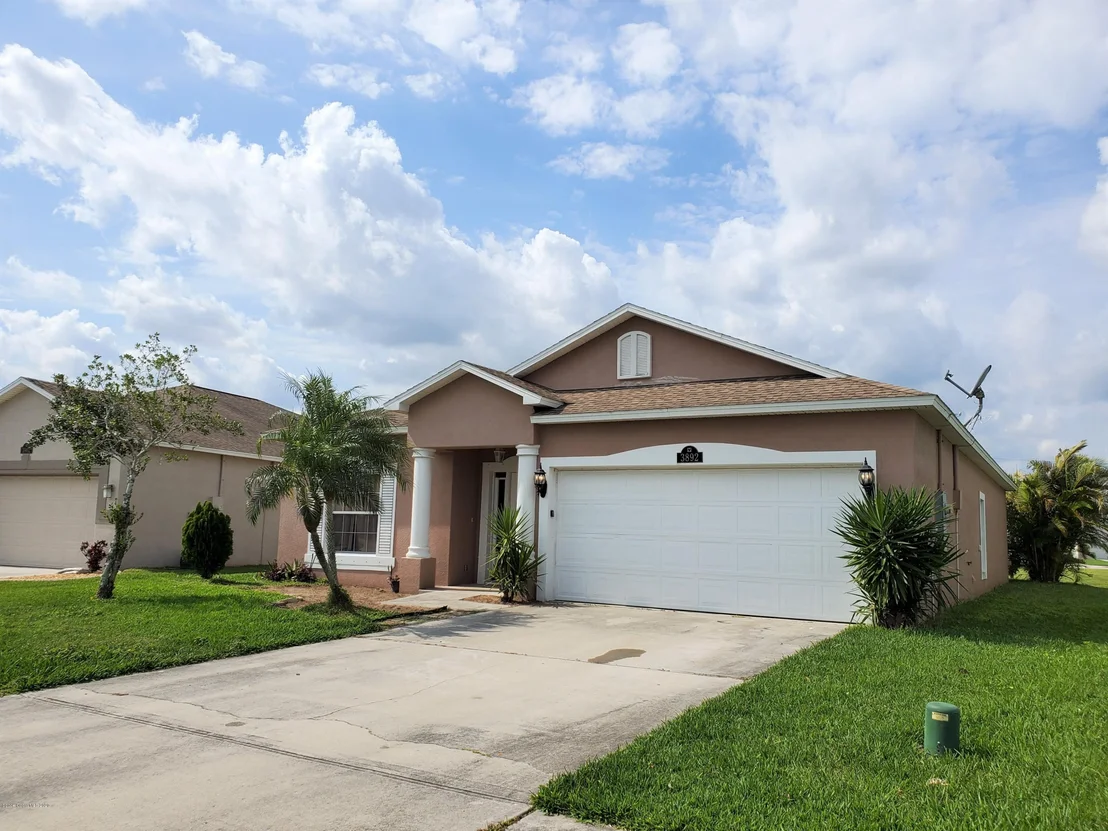 Photo of 3892 Manitoba Way
