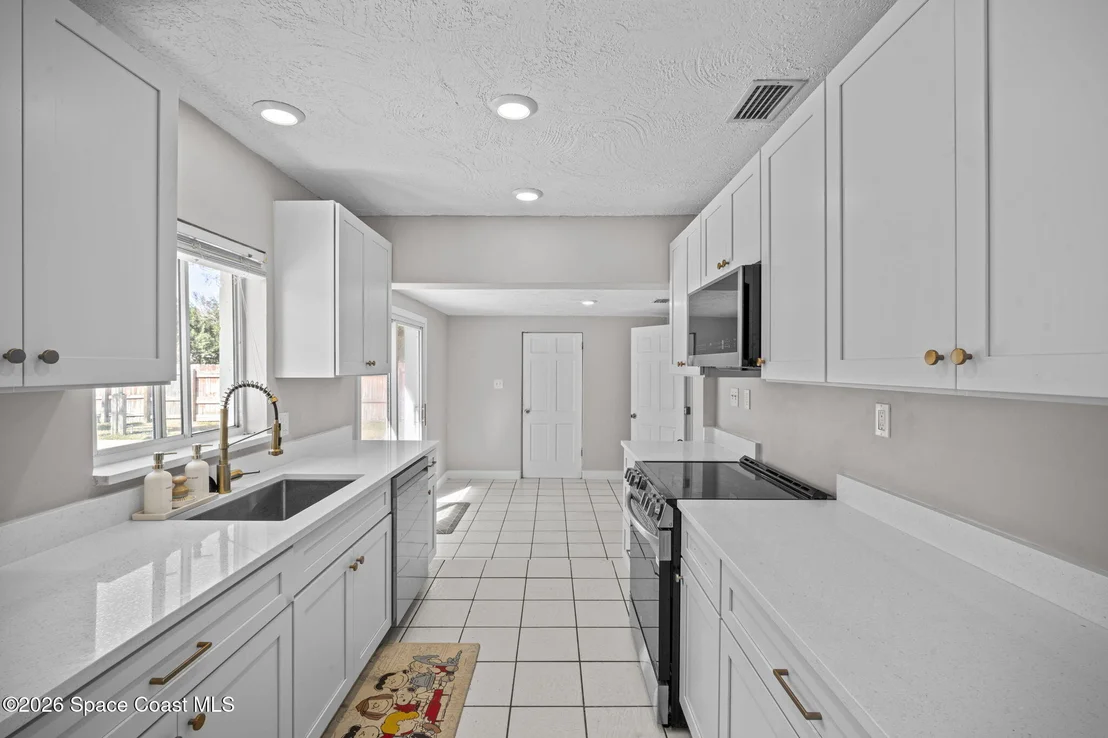 Photo of 736 Ballard Drive