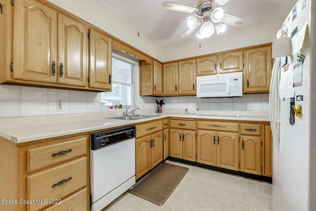 Photo of 306 Cocoa Avenue