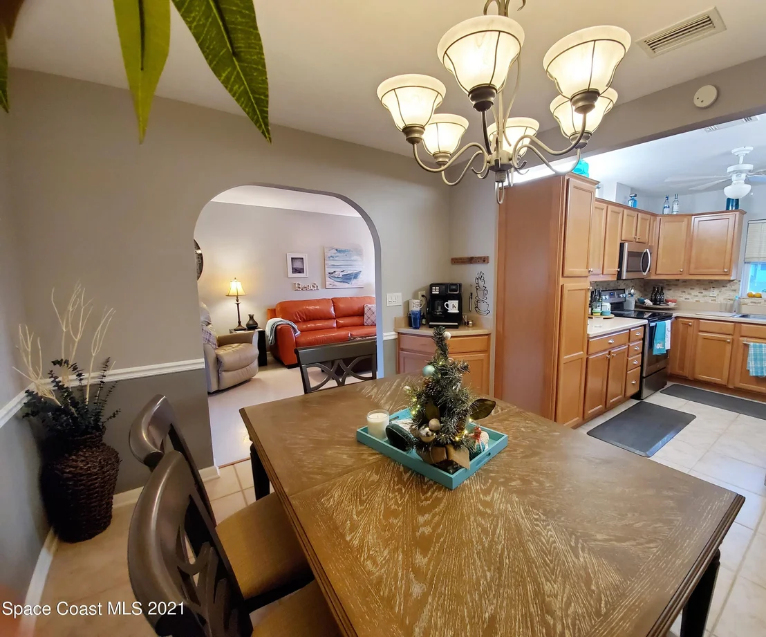 Photo of 2324 Chaucer Street