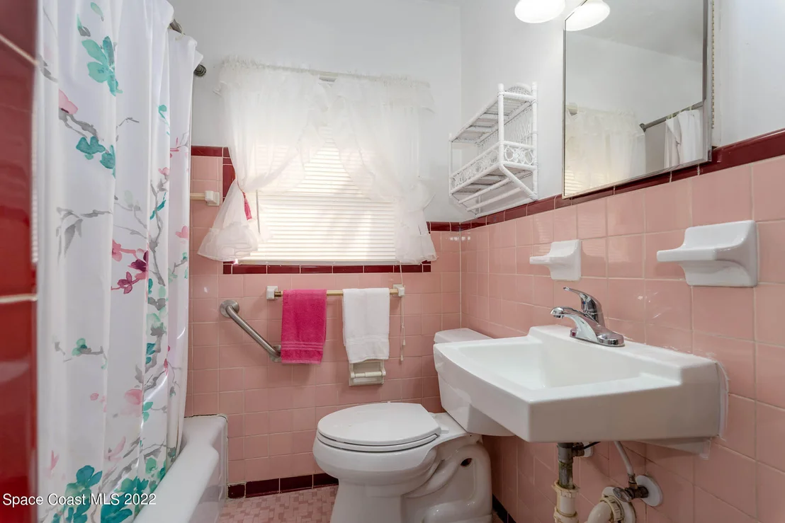 Photo of 667 Ballard Drive