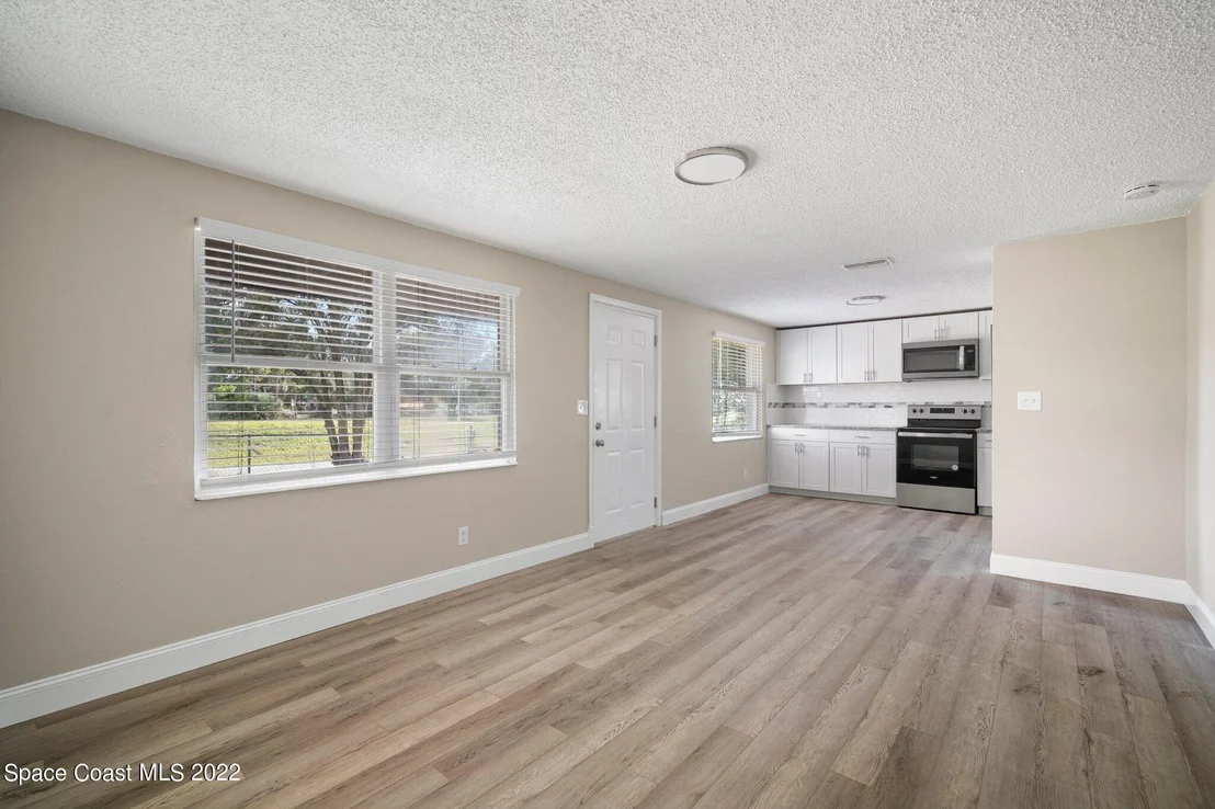 Photo of 1665 134th Avenue N