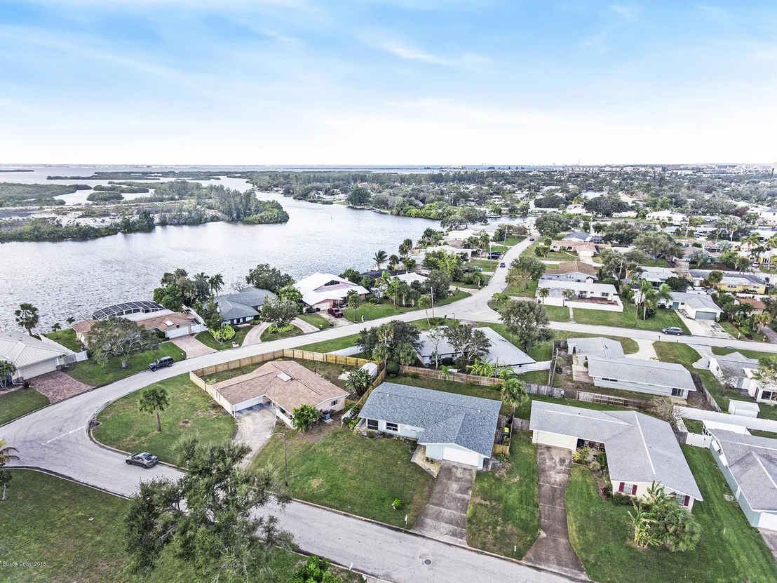 Photo of 385 Formosa Drive