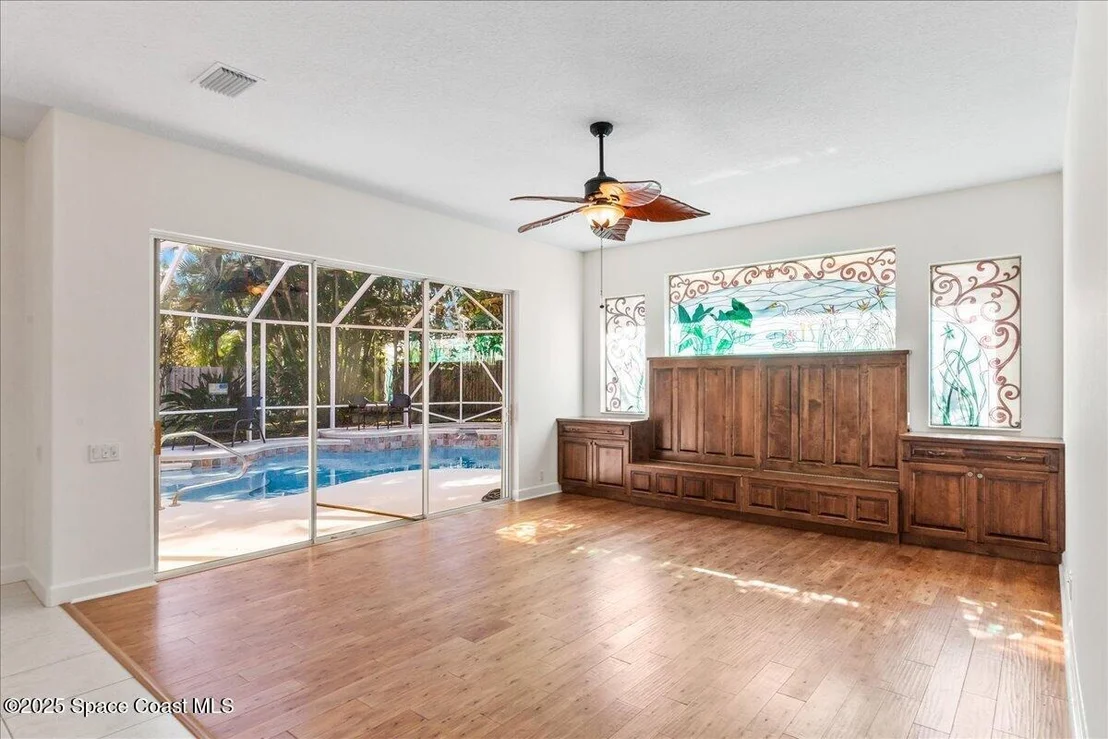 Photo of 327 Southampton Drive