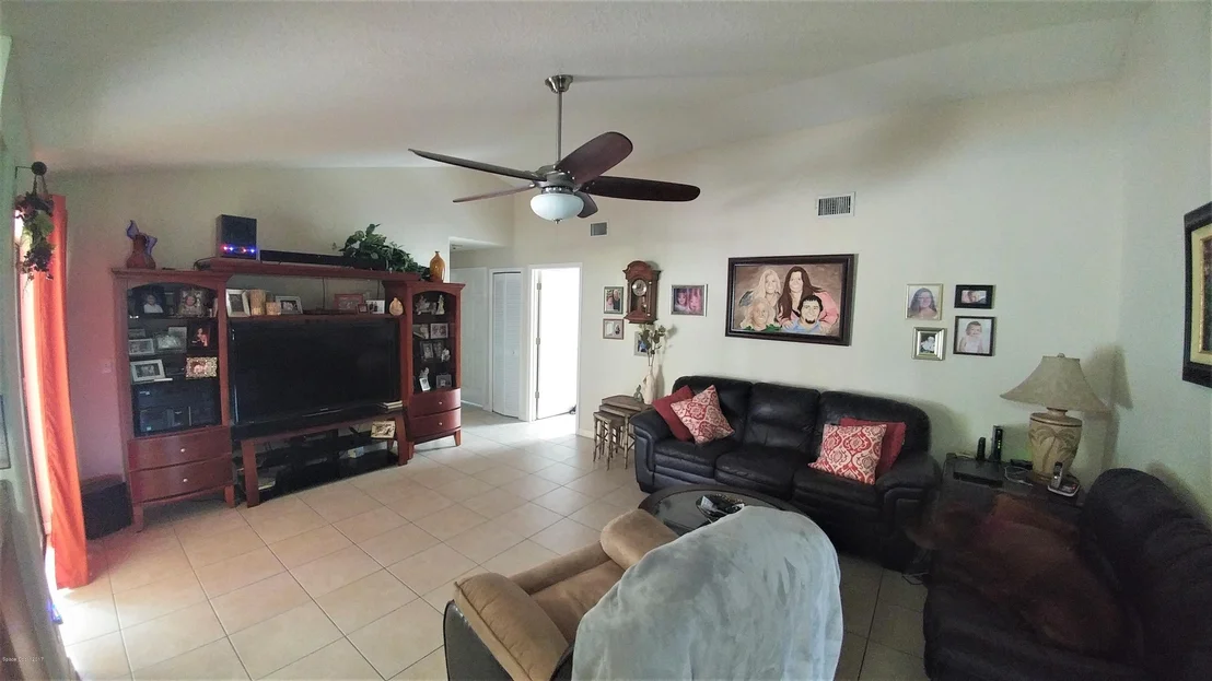 Photo of 2875 Nobility Avenue