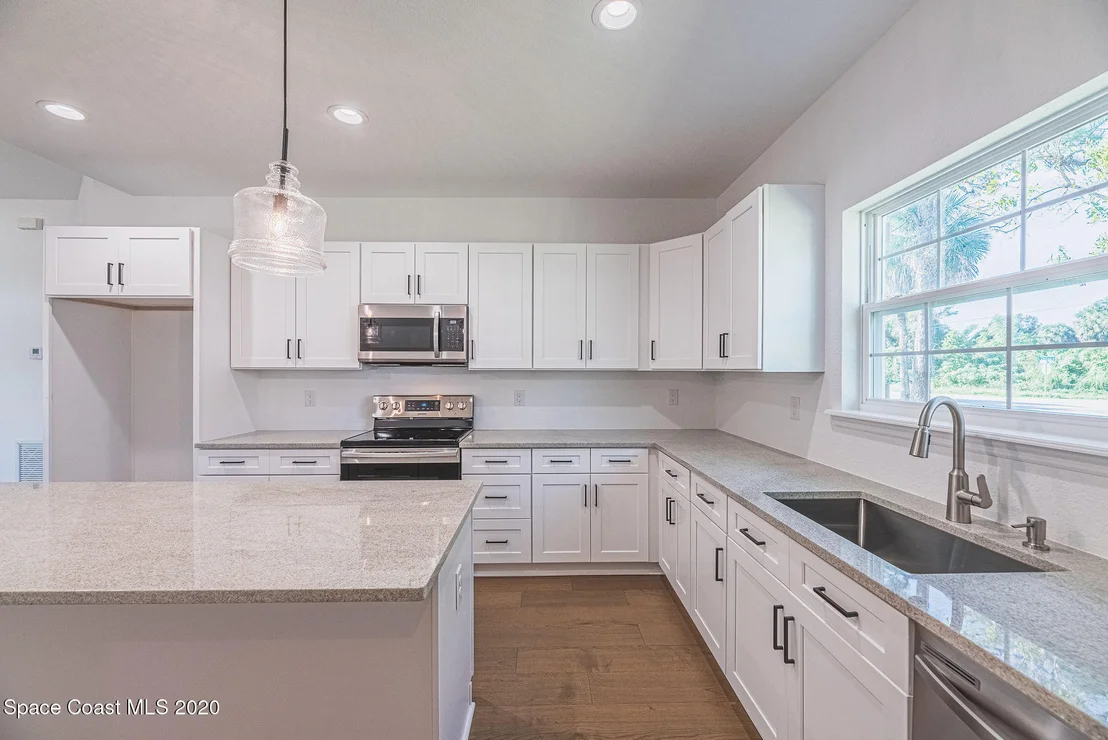Photo of 431 Crescent Drive