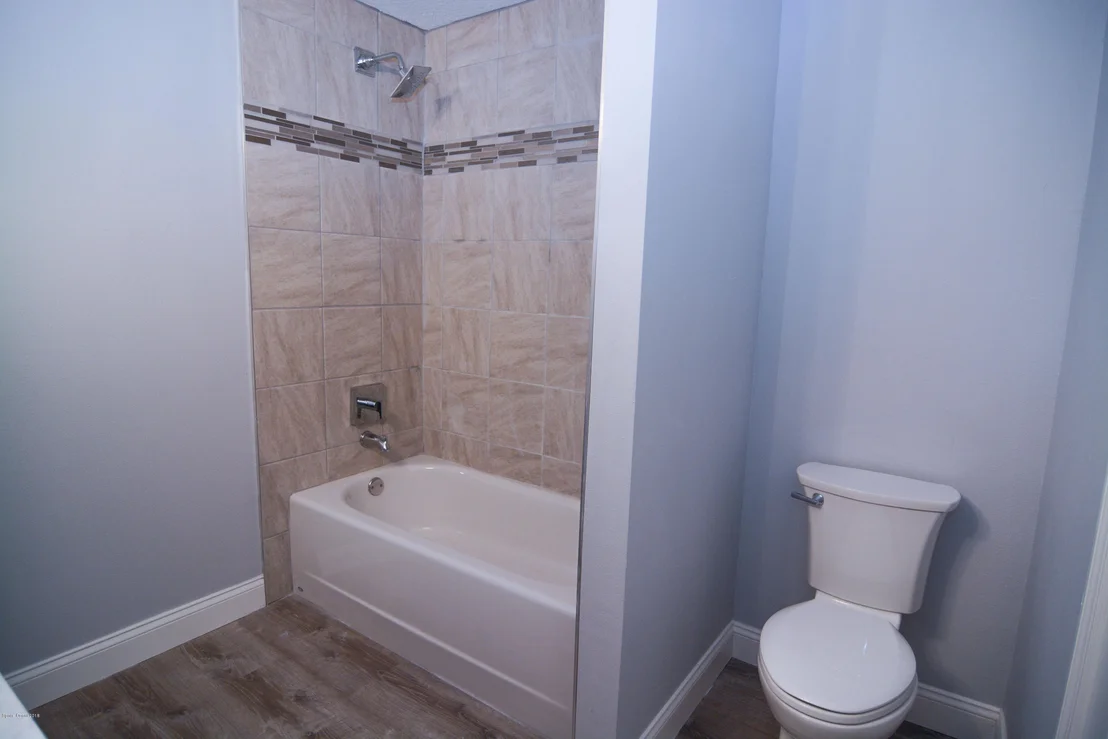 Photo of 1211 Bard Lane NE