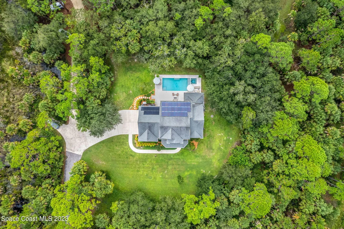 Photo of 5595 Willoughby Drive