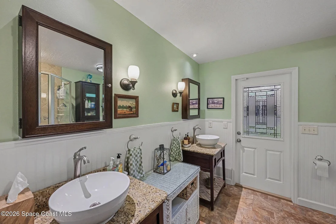 Photo of 1810 Whispering Oaks Circle