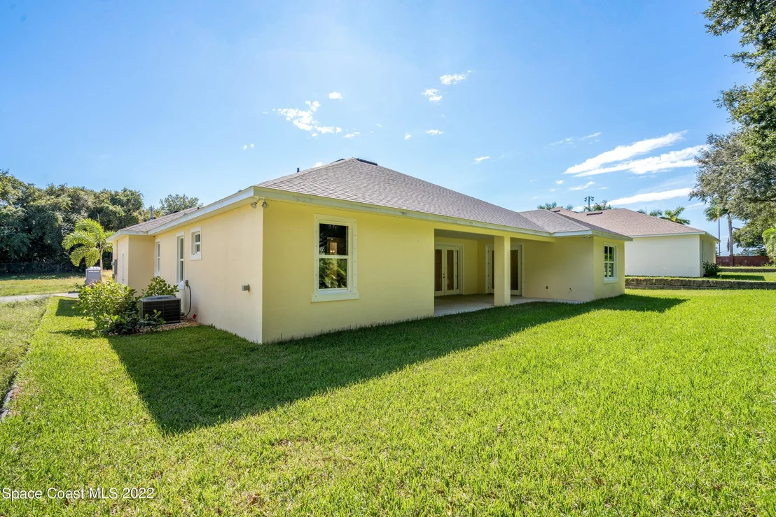Photo of 40 Loch Ness Drive
