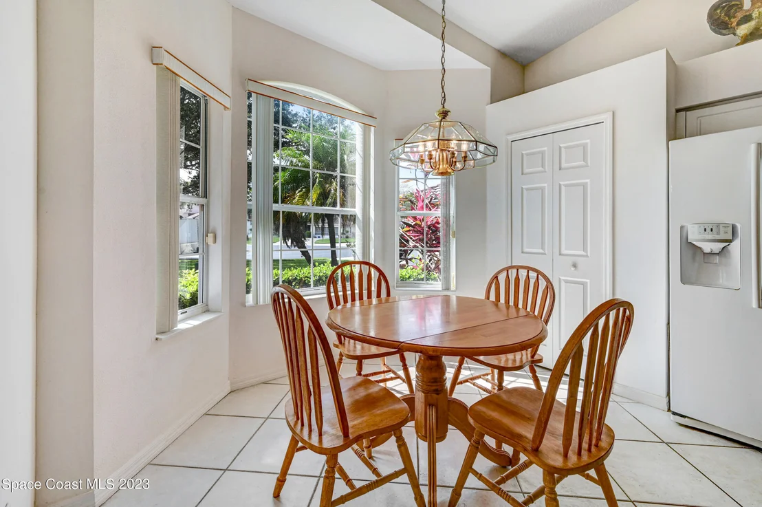 Photo of 368 Renaissance Avenue