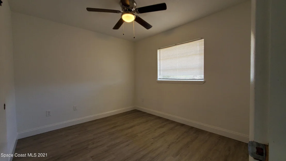 Photo of 1057 Cabot Drive NE
