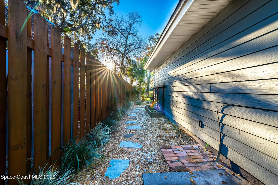 Photo of 1732 Hammock Circle W