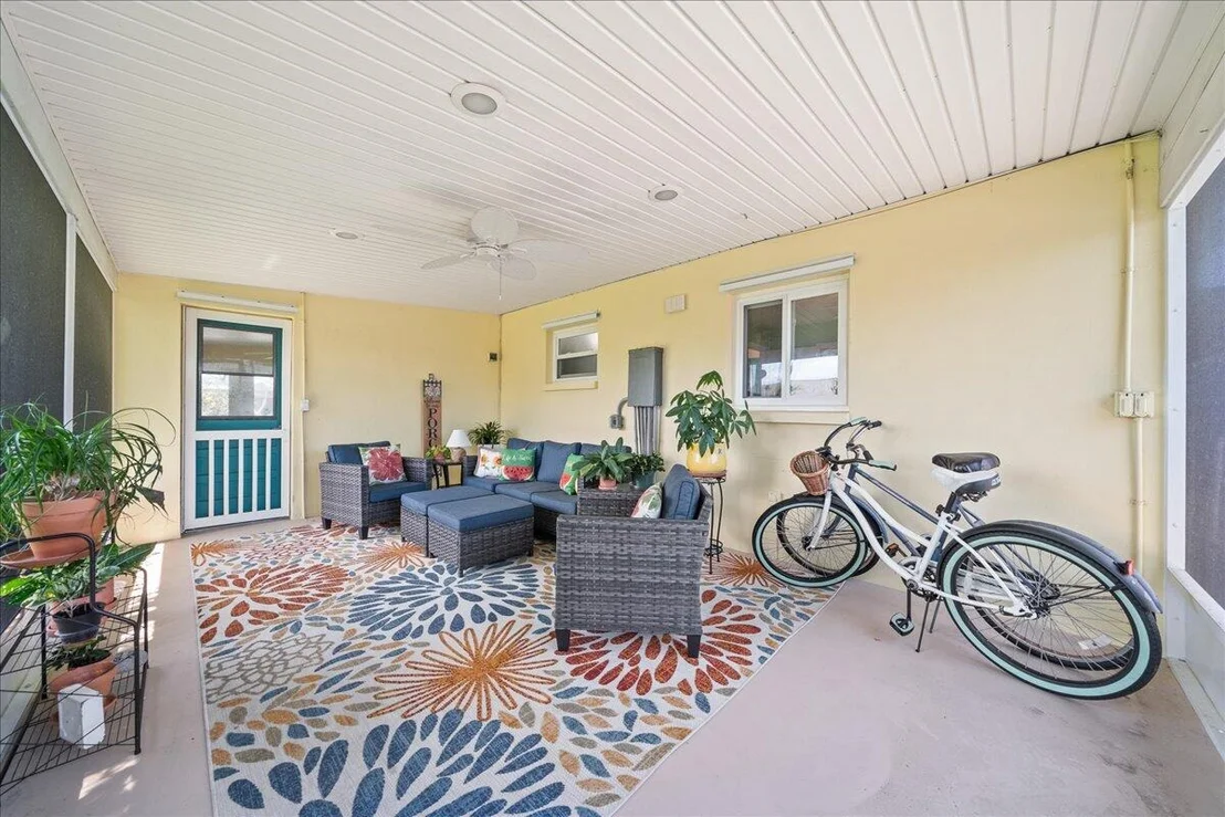 Photo of 2215 Reef Avenue