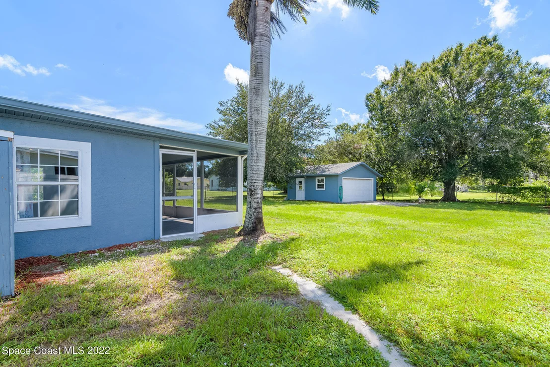 Photo of 1861 Trimble Road
