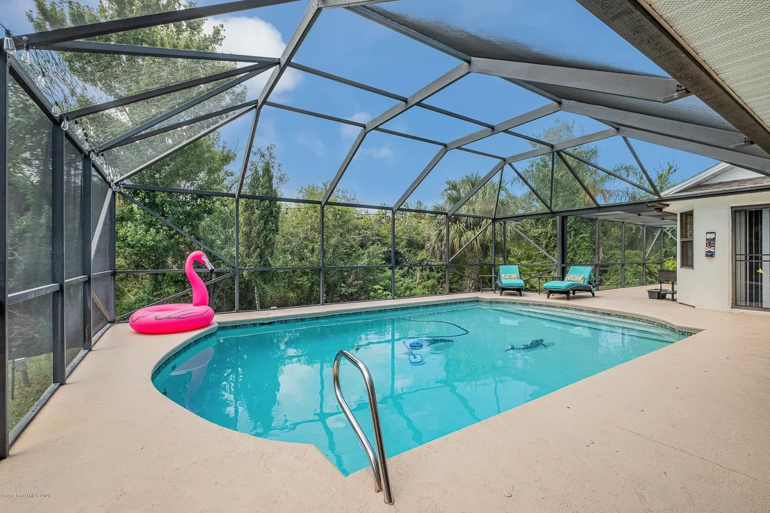Photo of 5058 Alamanda Drive