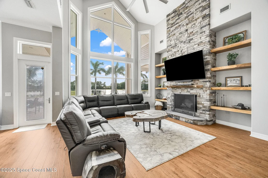 Photo of 4236 Hield Road NW