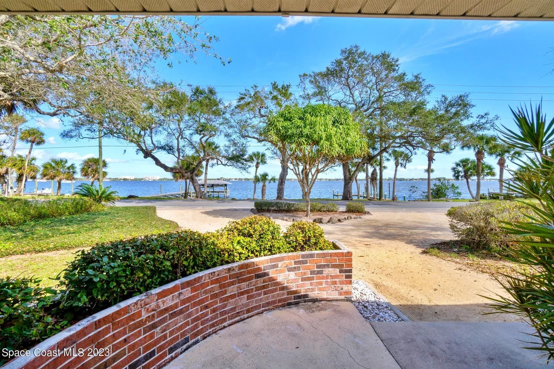 Photo of 535 Rockledge Drive