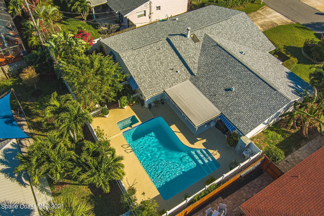 Photo of 330 Seabreeze Drive