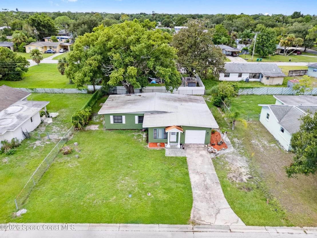 Photo of 1209 Vanderbilt Lane