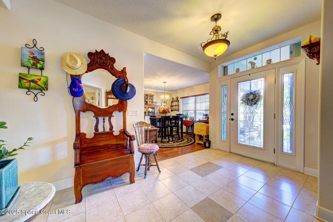 Photo of 1815 Botanica Circle