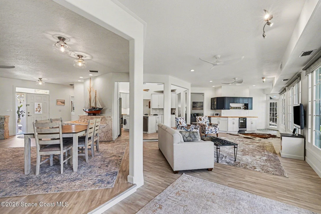 Photo of 6118 Anchor Lane