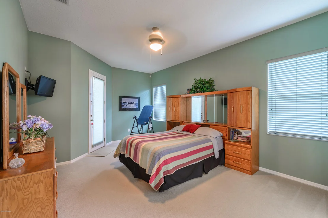 Photo of 858 Thrasher Drive