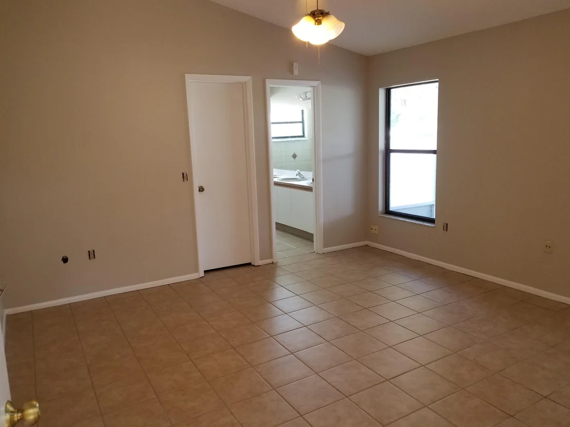 Photo of 1844 Clover Circle