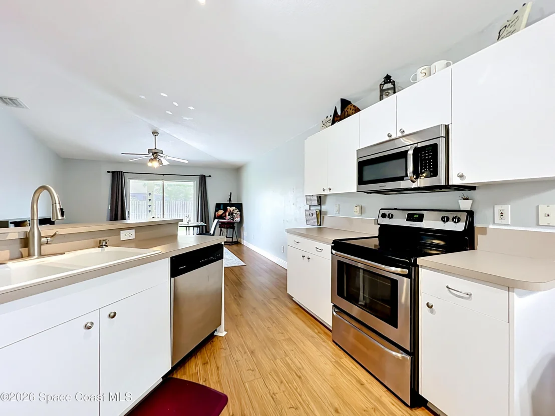 Photo of 2085 Bayhill Drive