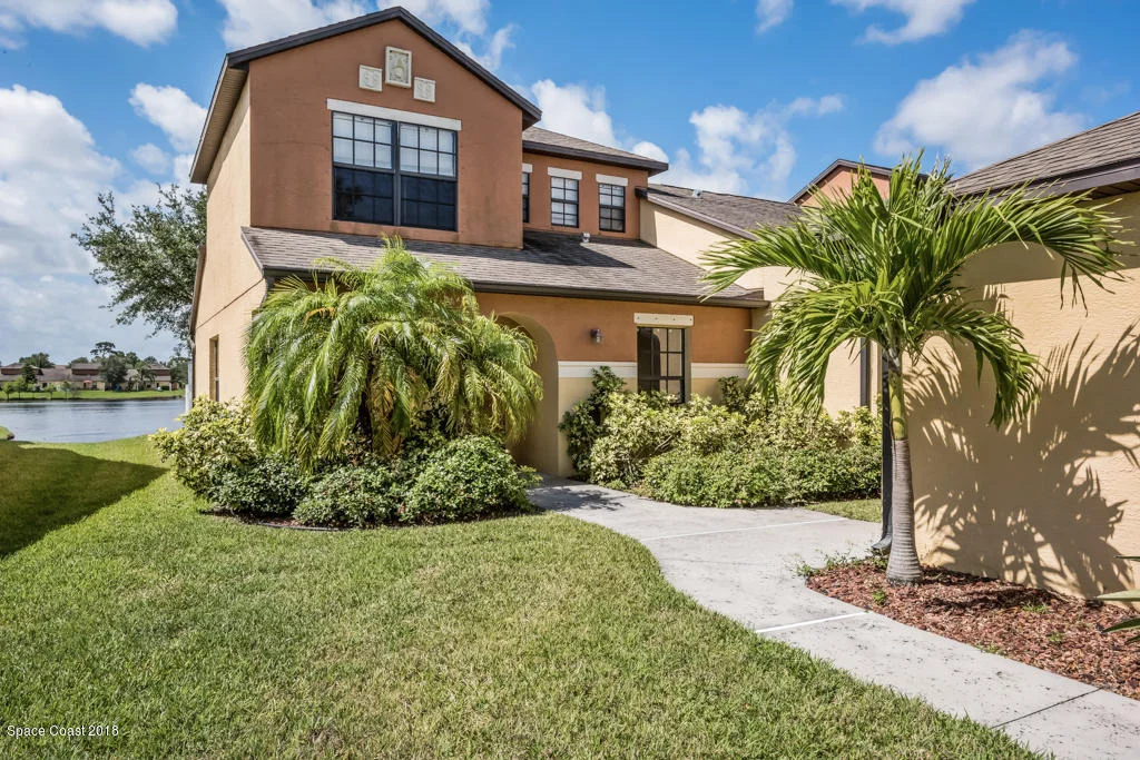 Photo of Unit 106 at 1265 Luminary Circle