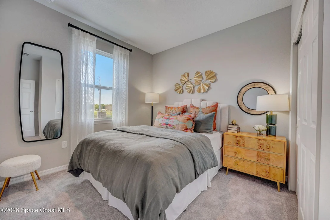 Photo of 1142 Banff Drive NE
