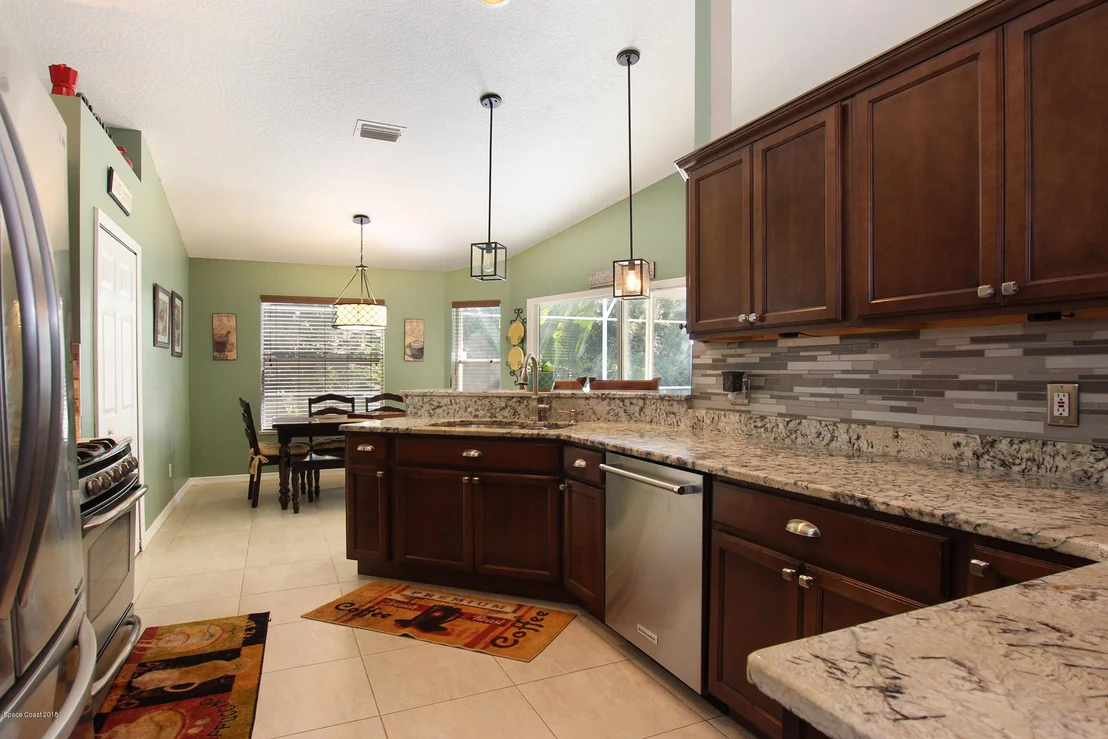Photo of 971 Somerset Lane