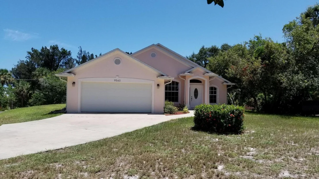 Photo of 9560 Riverview Drive