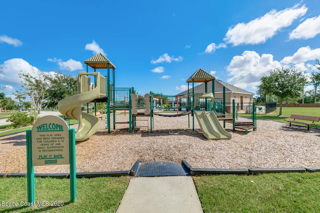 Photo of 1410 Bridgeport Circle