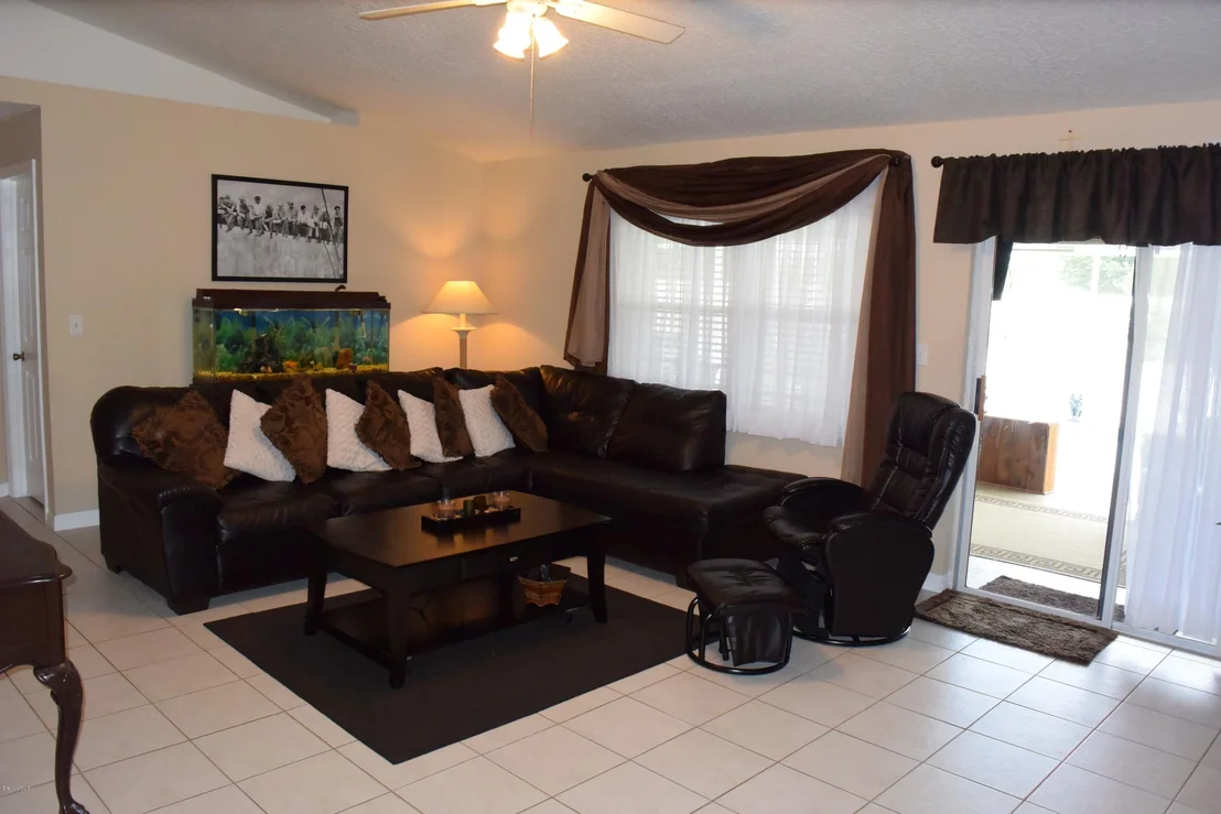 Photo of 6211 Golfview Avenue