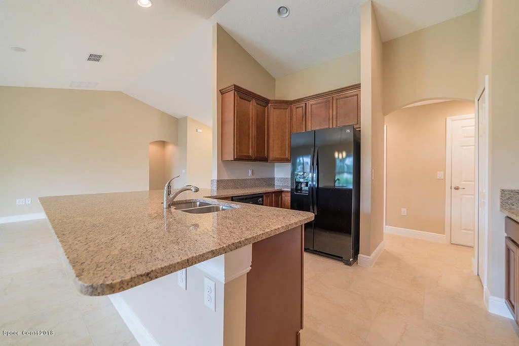 Photo of 1048 Landsdowne Drive