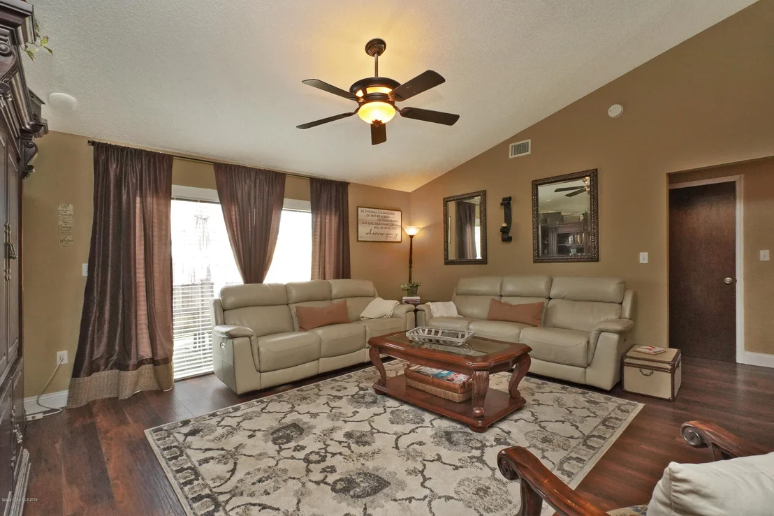 Photo of 939 Pine Baugh Street