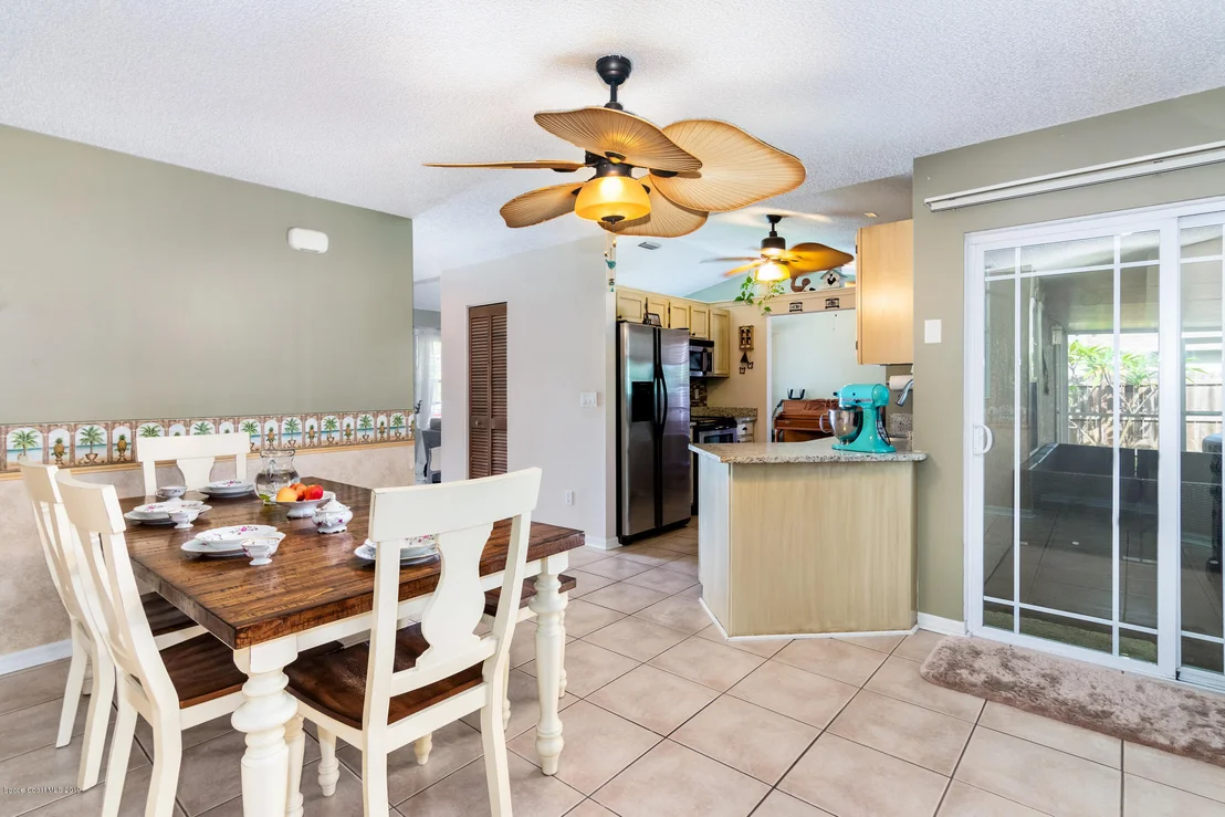 Photo of 6095 Adina Road