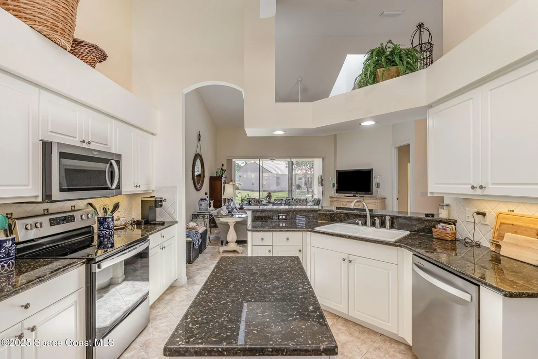 Photo of 419 Renaissance Avenue