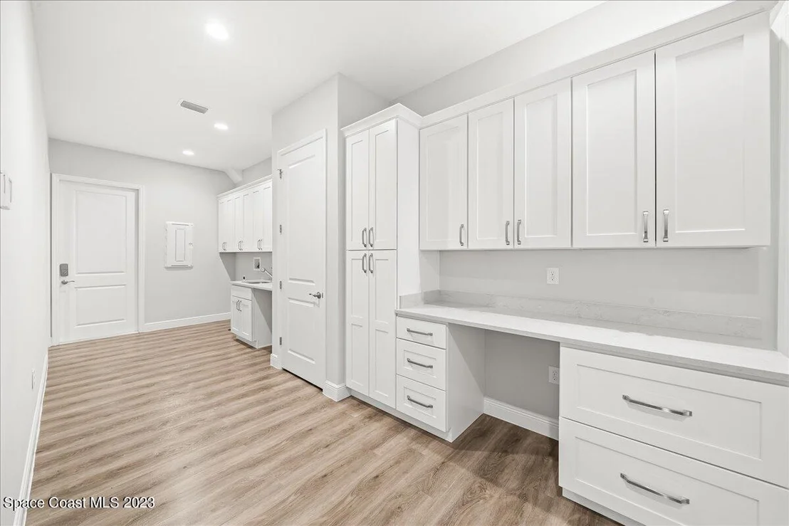 Photo of 2255 Seminole Boulevard