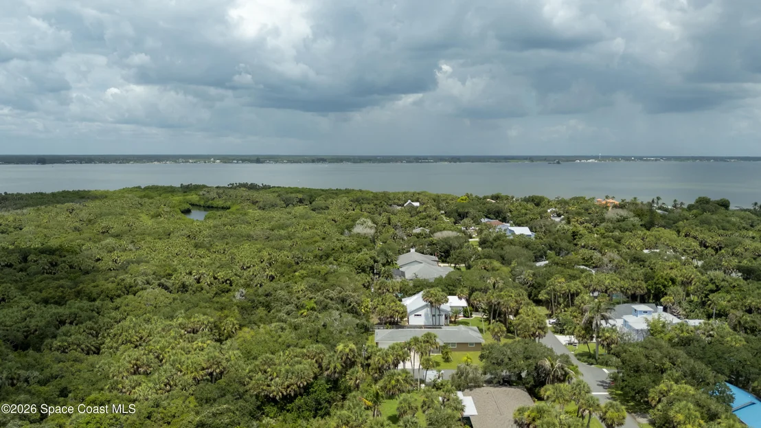 Photo of 215 Pelican Drive