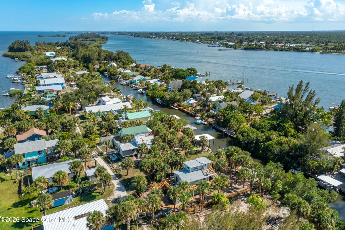 Photo of Unit B at 47 Vip Island