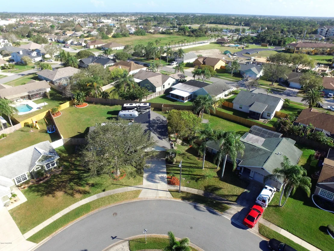 Photo of 1237 Lakeview Drive