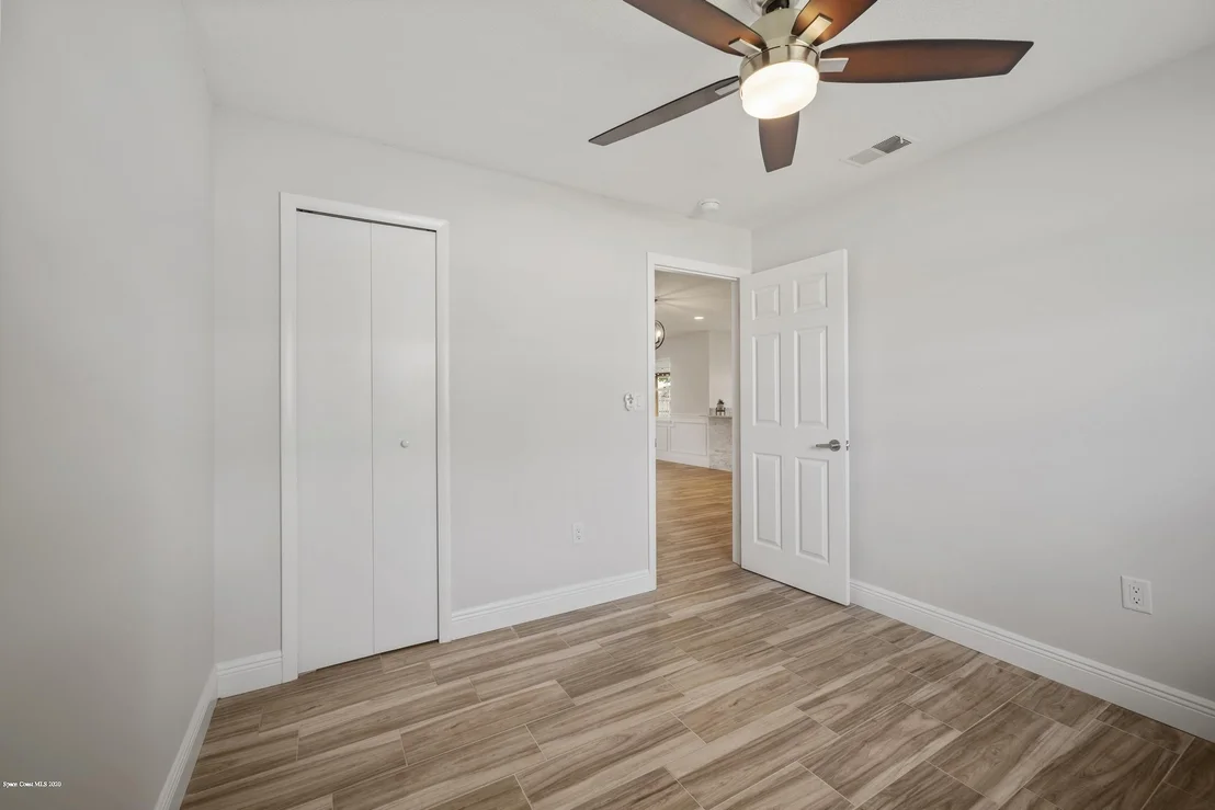 Photo of 541 Biscayne Drive