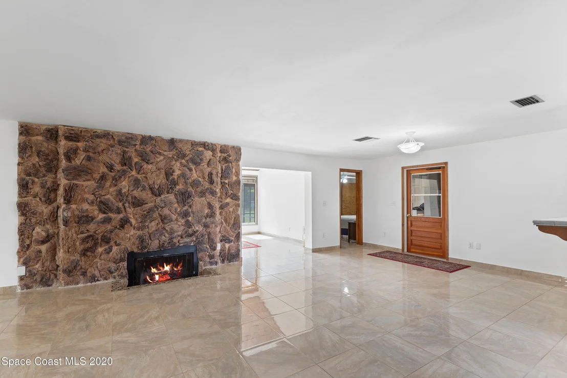 Photo of 1531 Hall Road