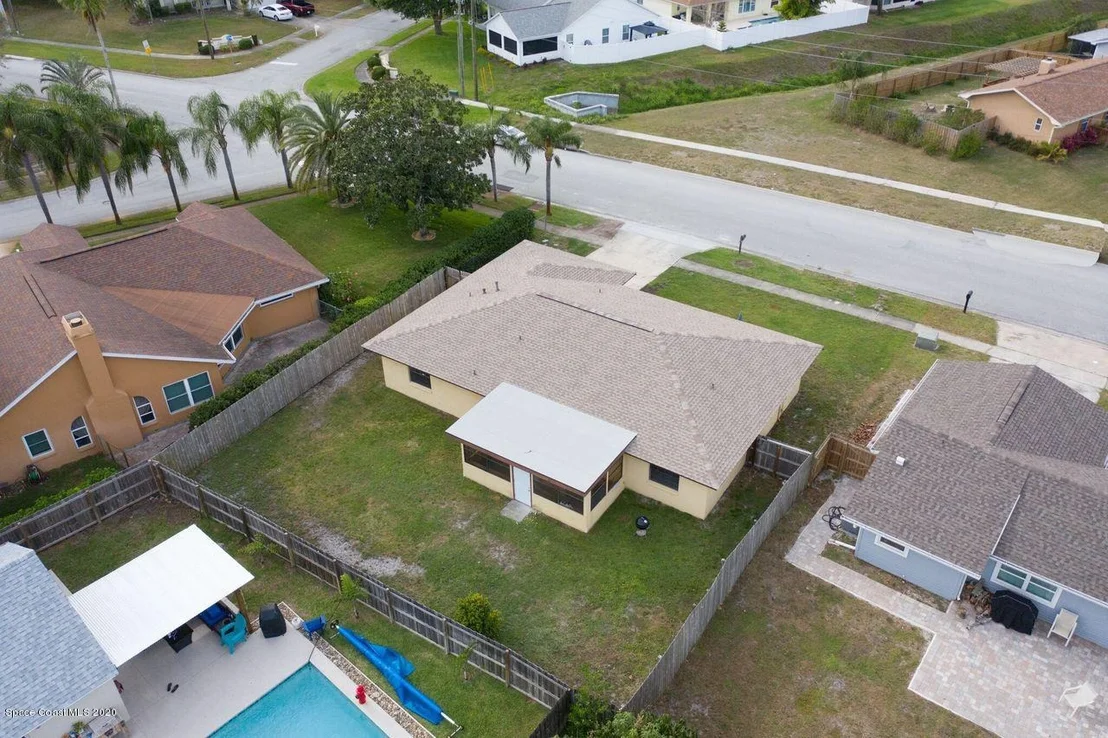 Photo of 823 Levitt Parkway