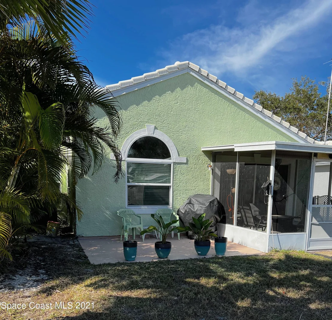 Photo of 1067 Goldenrod Circle NE